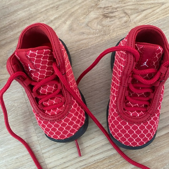 Nike Jordans - Picture 5 of 7